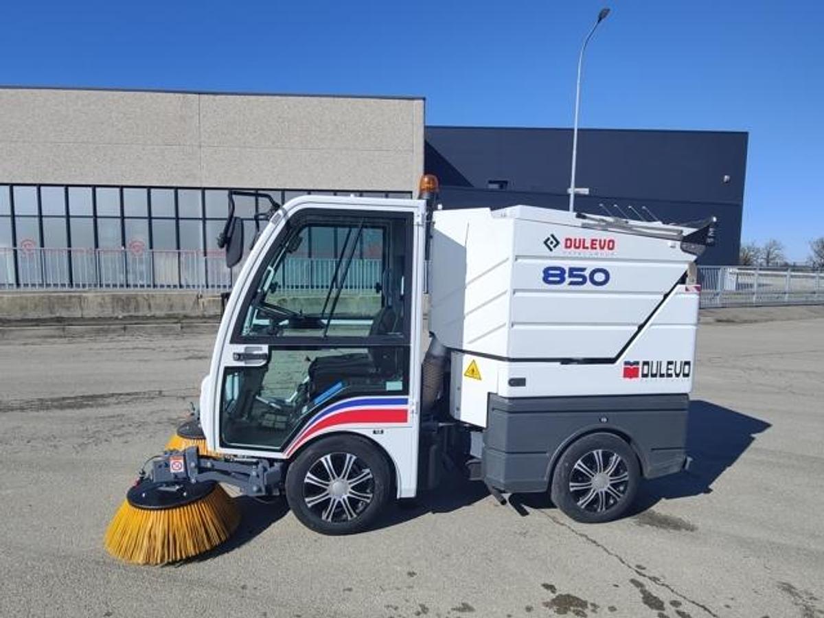 Refurbished A RECONDITIONED ROAD SWEEPING MACHINE ASPIRATOR