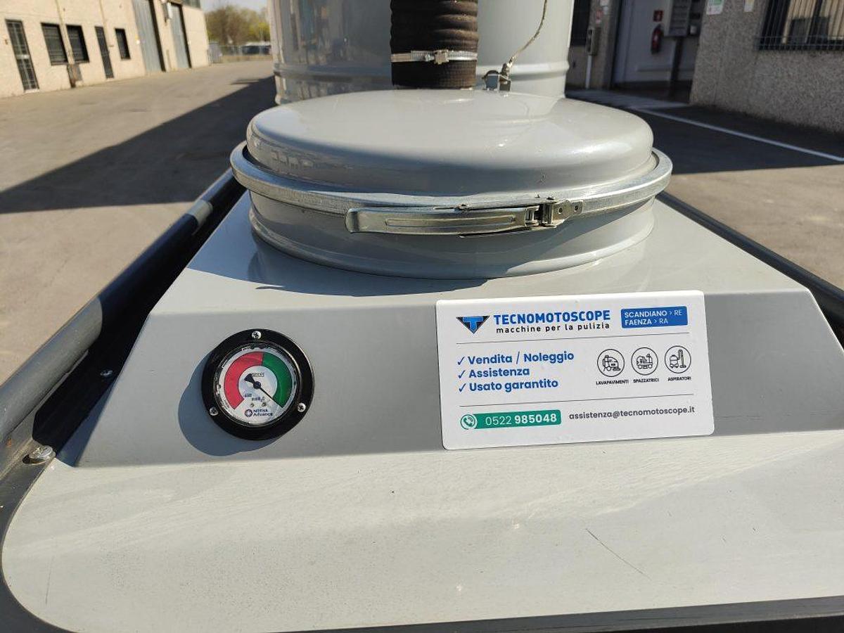 Usado ASPIRADOR INDUSTRIAL REVISADO NILFISK CFM IV 055 L