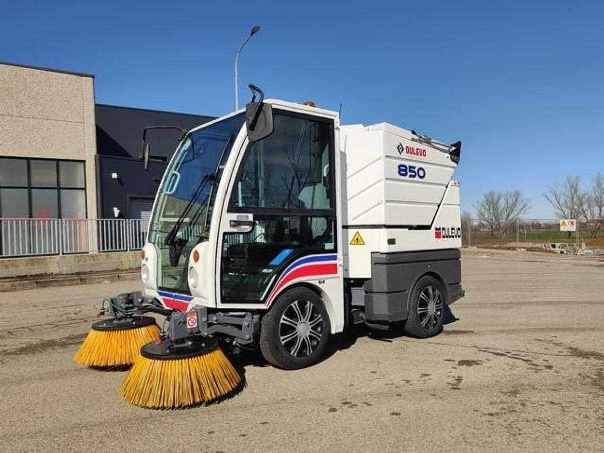 Refurbished A RECONDITIONED ROAD SWEEPING MACHINE ASPIRATOR