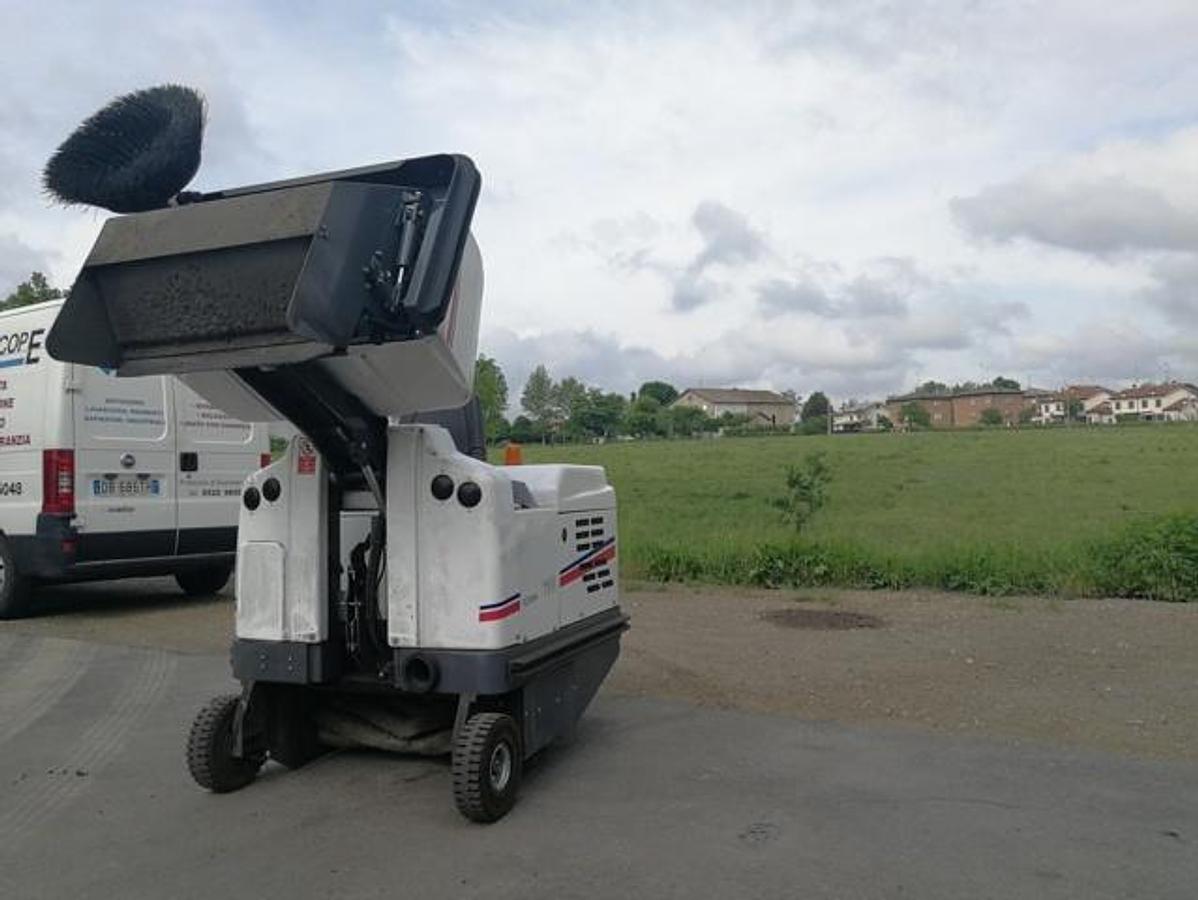 Used 2020 INDUSTRIAL FLOOR SCRUBBER DULEVO 1100 EH