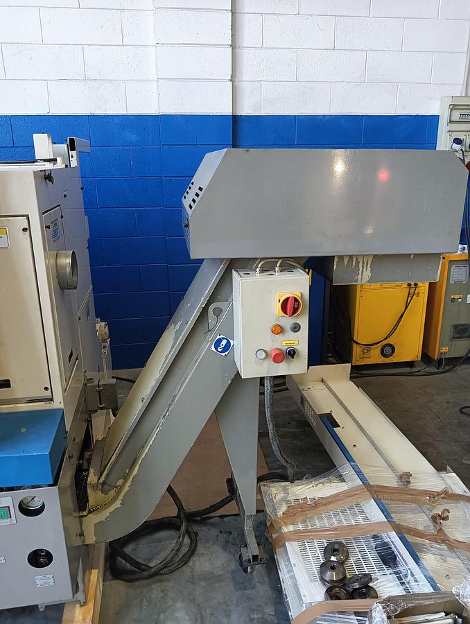 Used 1998 OKUMA CNC lathe mod.LCS-15E