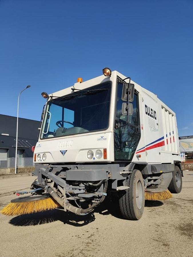 Refurbished REVIVED ROAD SWEEPER DULEVO 5000
