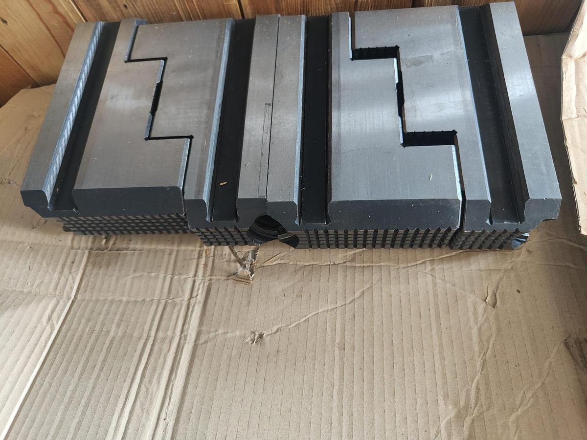 Used HOLSON PLATFORM WITH 4 INDEPENDENT CLAMPS