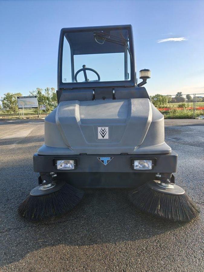 Refurbished REVISED KARCHER KM 130-300 INDUSTRIAL SCRUBBER