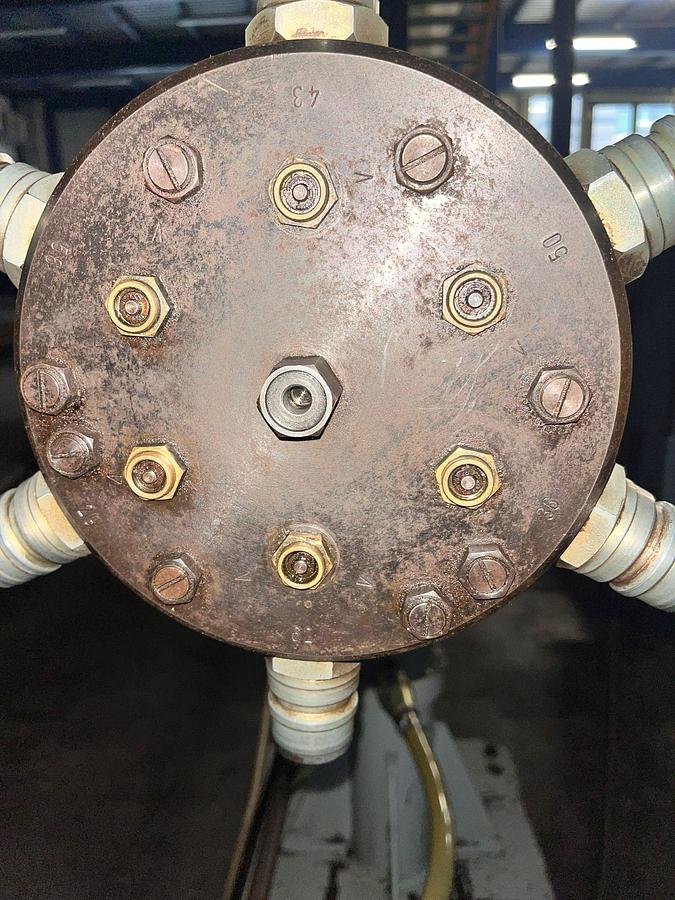 Usato CARICATORE DI BARRE ASMUT AB