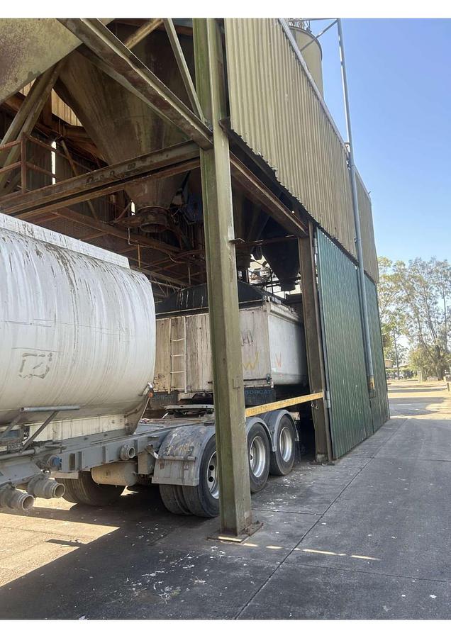 Used Complete dry petfood manufacturing plant