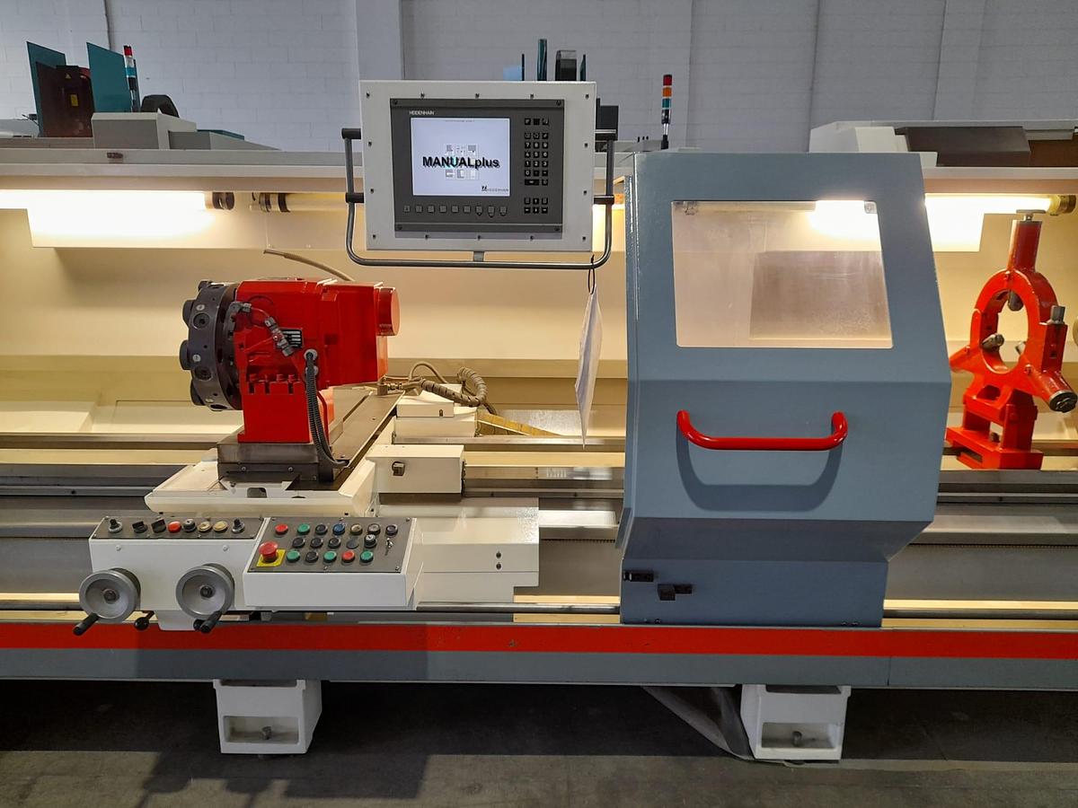 Usato 2002 TORNIO AD AUTOAPPRENDIMENTO E CNC  KOVOSVIT-MAS mod.MT70