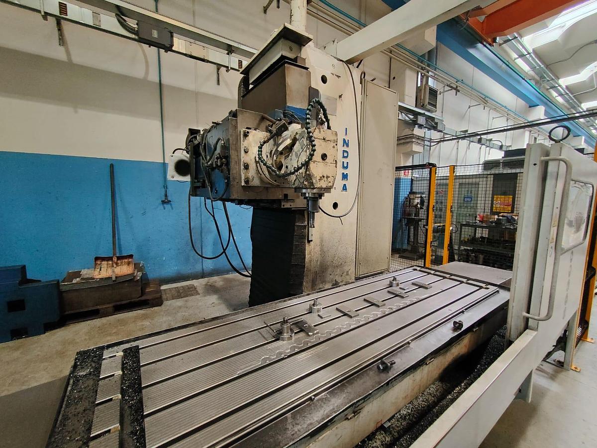 Used INDUMA CNC MILLING MACHINE
