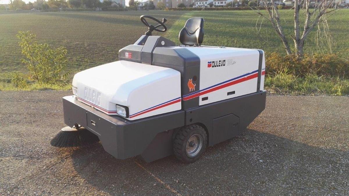 Used INDUSTRIAL STREET SWEEPER DULEVO 100 EH