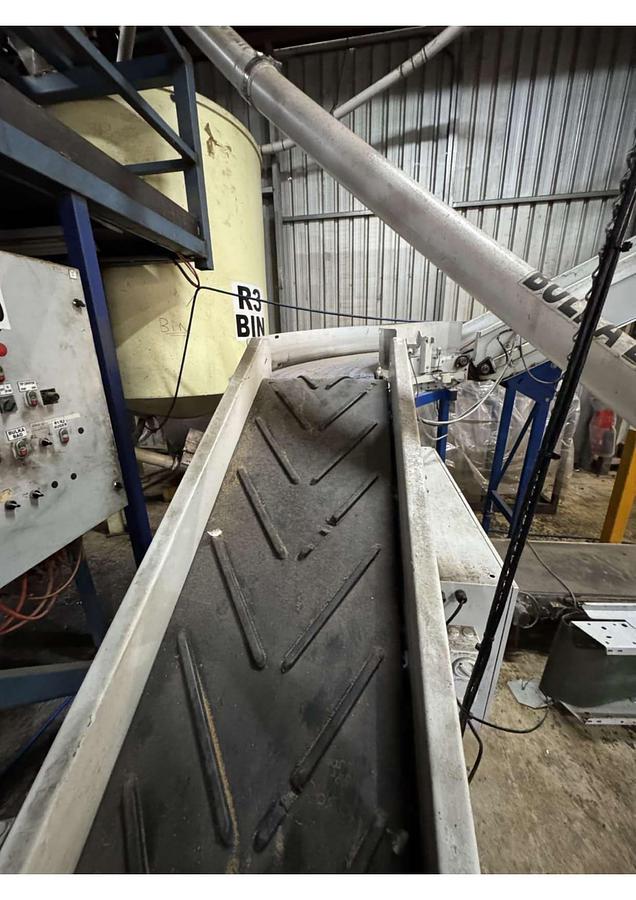 Used Complete dry petfood manufacturing plant