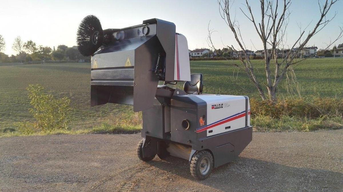 Used INDUSTRIAL STREET SWEEPER DULEVO 100 EH