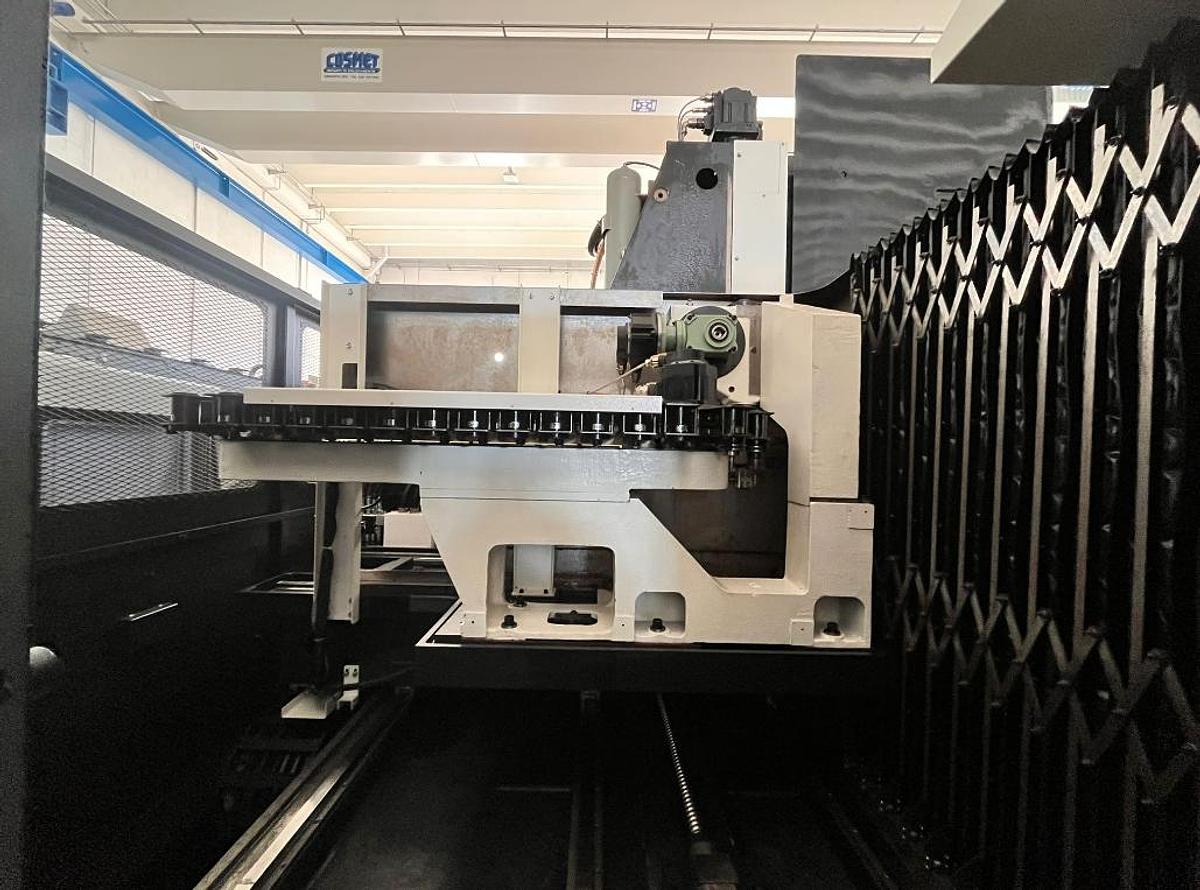 Used 2015 MAZAK VTC 300C II
