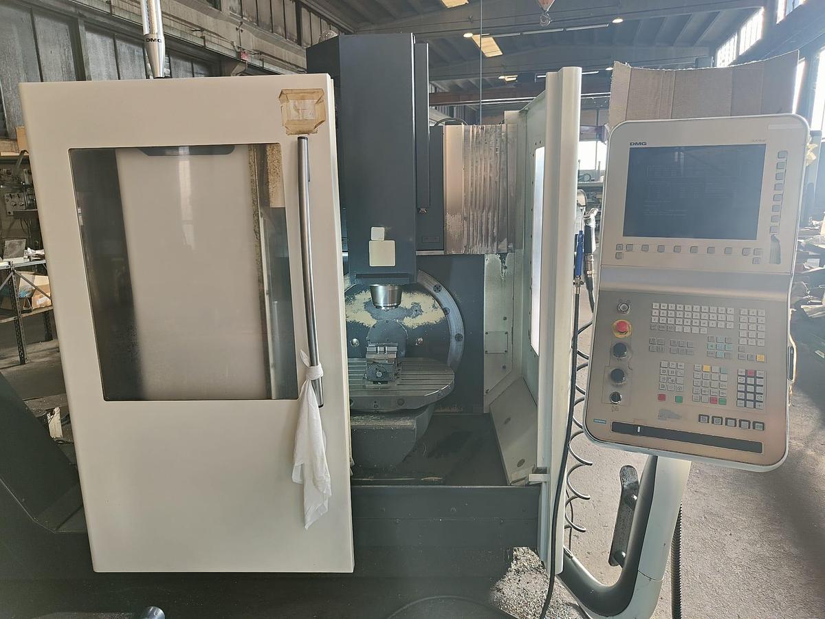 Usado Centro de mecanizado DMG DMU 50 ECO 2011