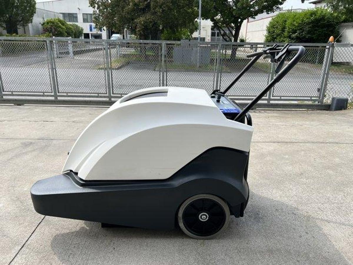 Refurbished 2017 DULEVO 74 WAVE SWEEPER REVISED