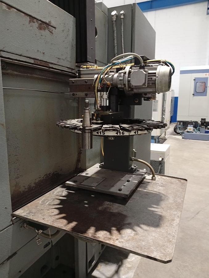 D'occasion CENTRE D'USINAGE À PORTIQUE BERGONZI STRATOS 20, 2003