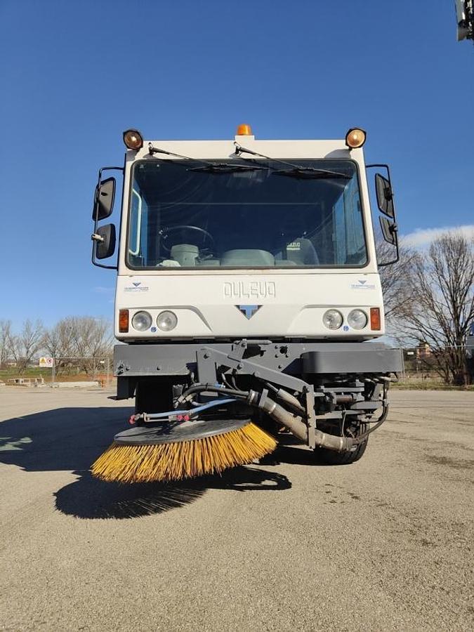 Refurbished REVIVED ROAD SWEEPER DULEVO 5000