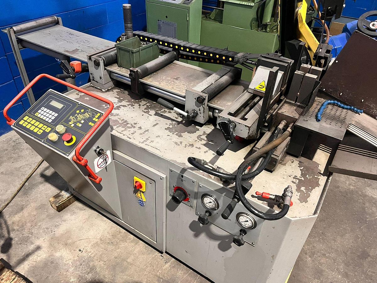 Used SAW FMB model.ZEUS