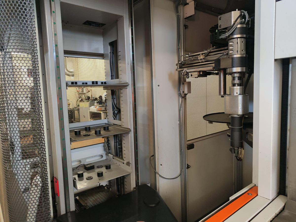 Gebraucht 2010 ELEKTROEROSION TROCKENGF CHAR MILLES FORM 3000 HP