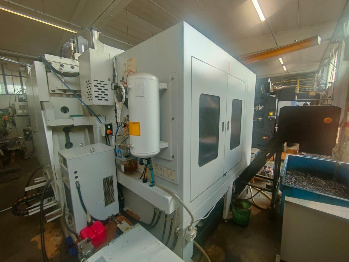 D'occasion Centre d'usinage vertical Microcut VMC-1600 F (2017)