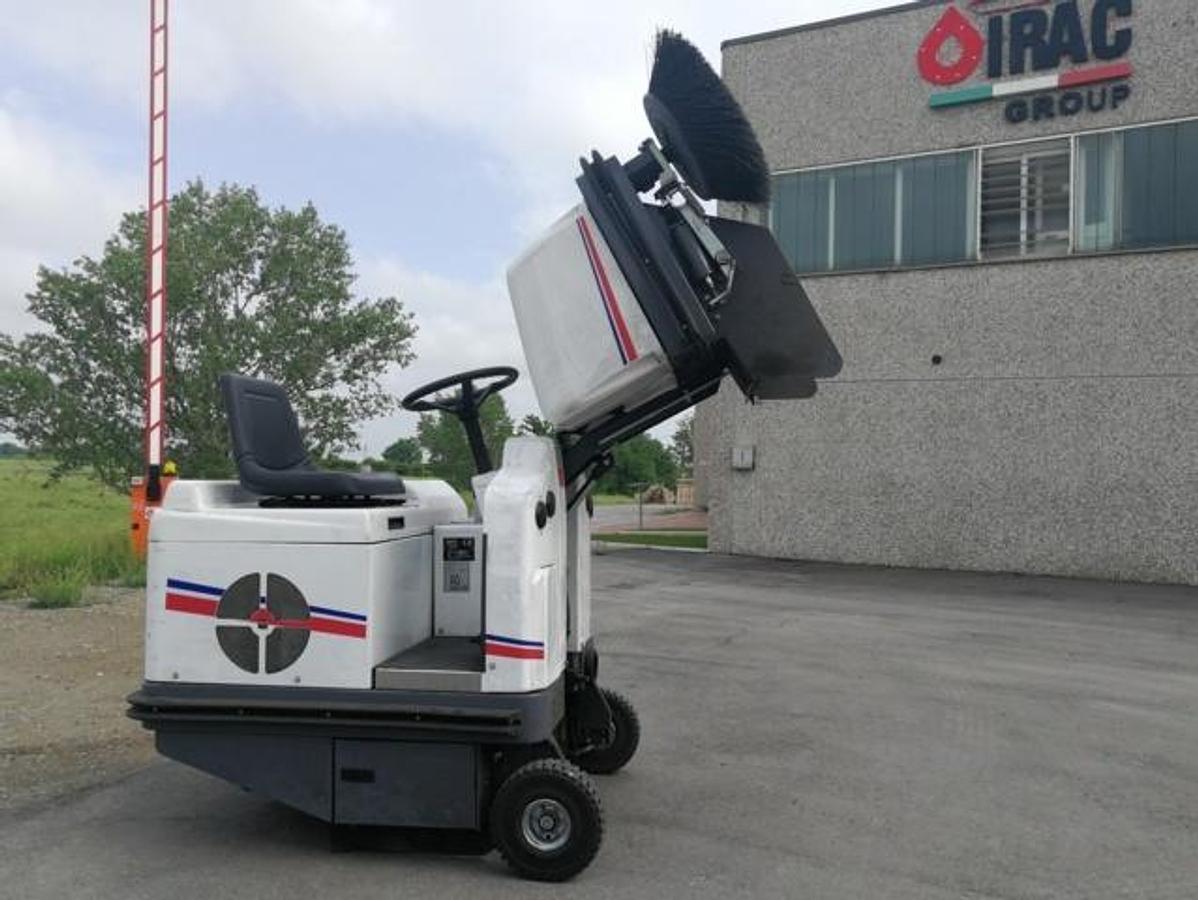 Used 2020 INDUSTRIAL FLOOR SCRUBBER DULEVO 1100 EH