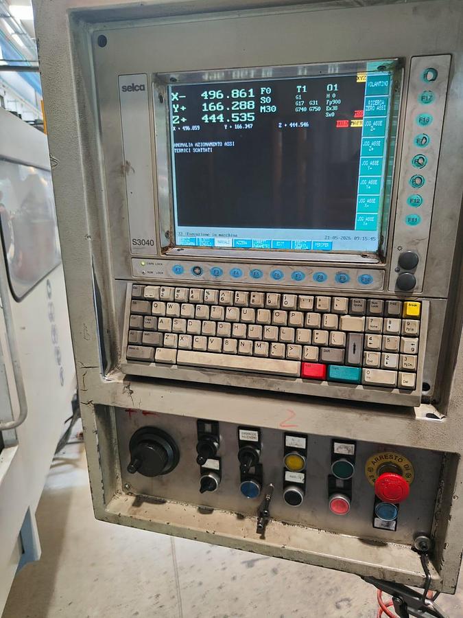 Used INDUMA CNC MILLING MACHINE