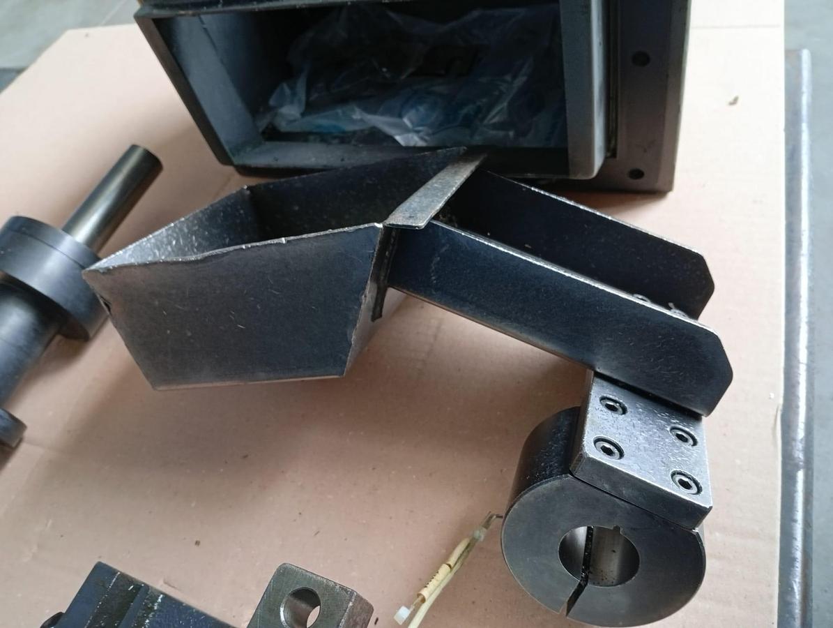 Used DOOSAN HANDLE mod. LYNX 2100