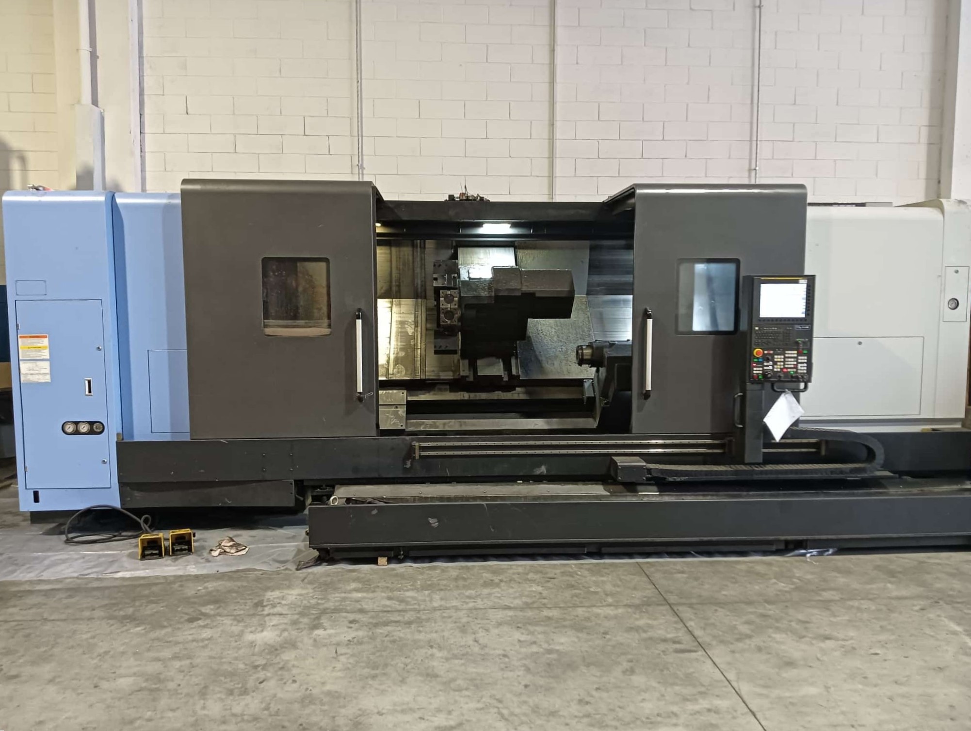 Used 2022 DOOSAN LATHE model PUMA 600 LM II