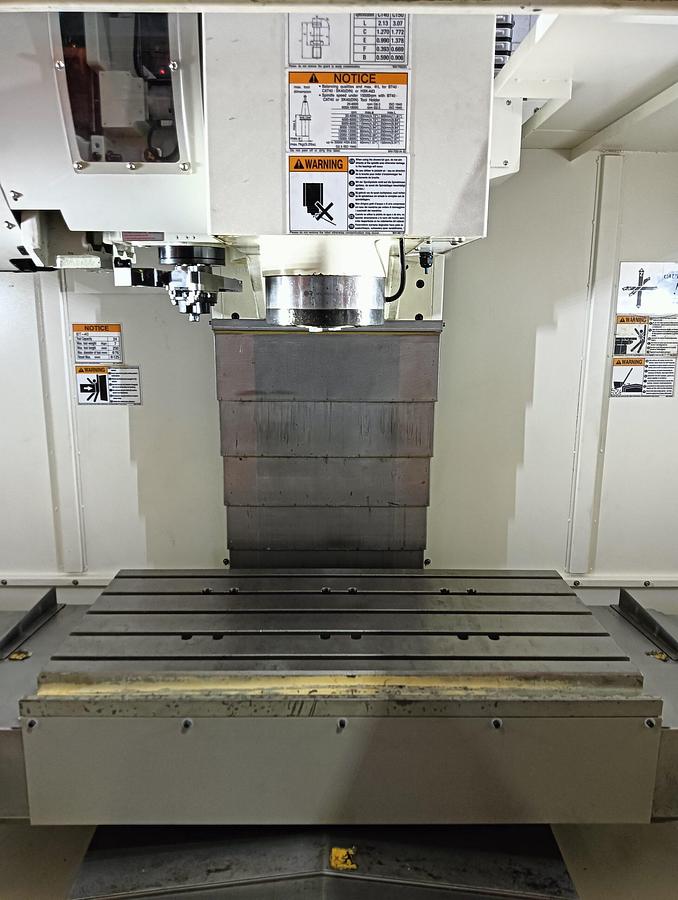 D'occasion Centre d'usinage vertical Victor 2020, modèle VCENTER-102E