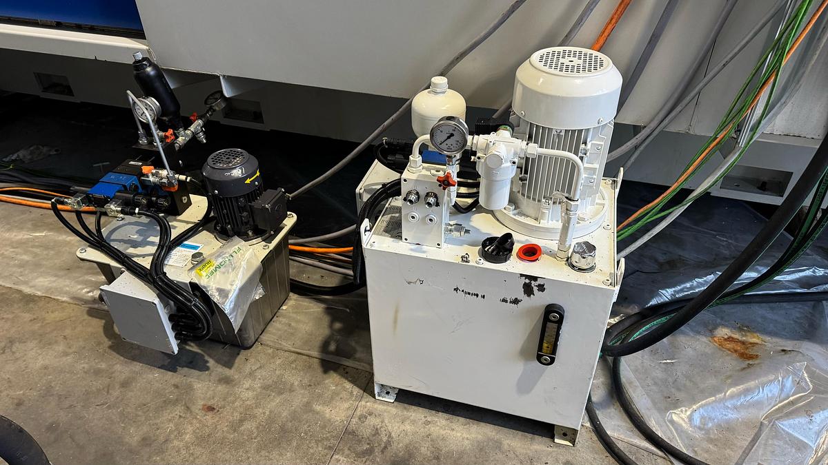 Usato 2018 RETTIFICATRICE AZ mod.RUX1800