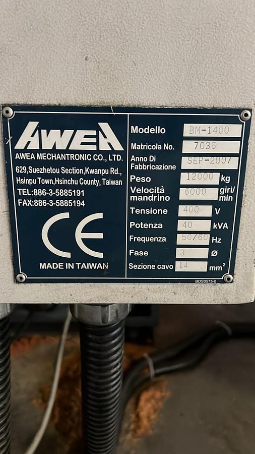 D'occasion Centre d'usinage AWEA BM-1400