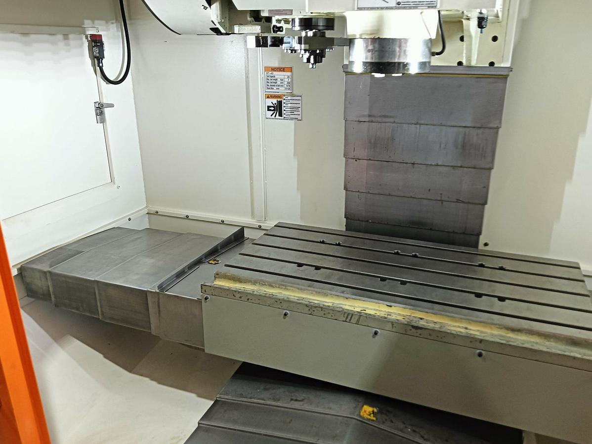 D'occasion Centre d'usinage vertical Victor 2020, modèle VCENTER-102E