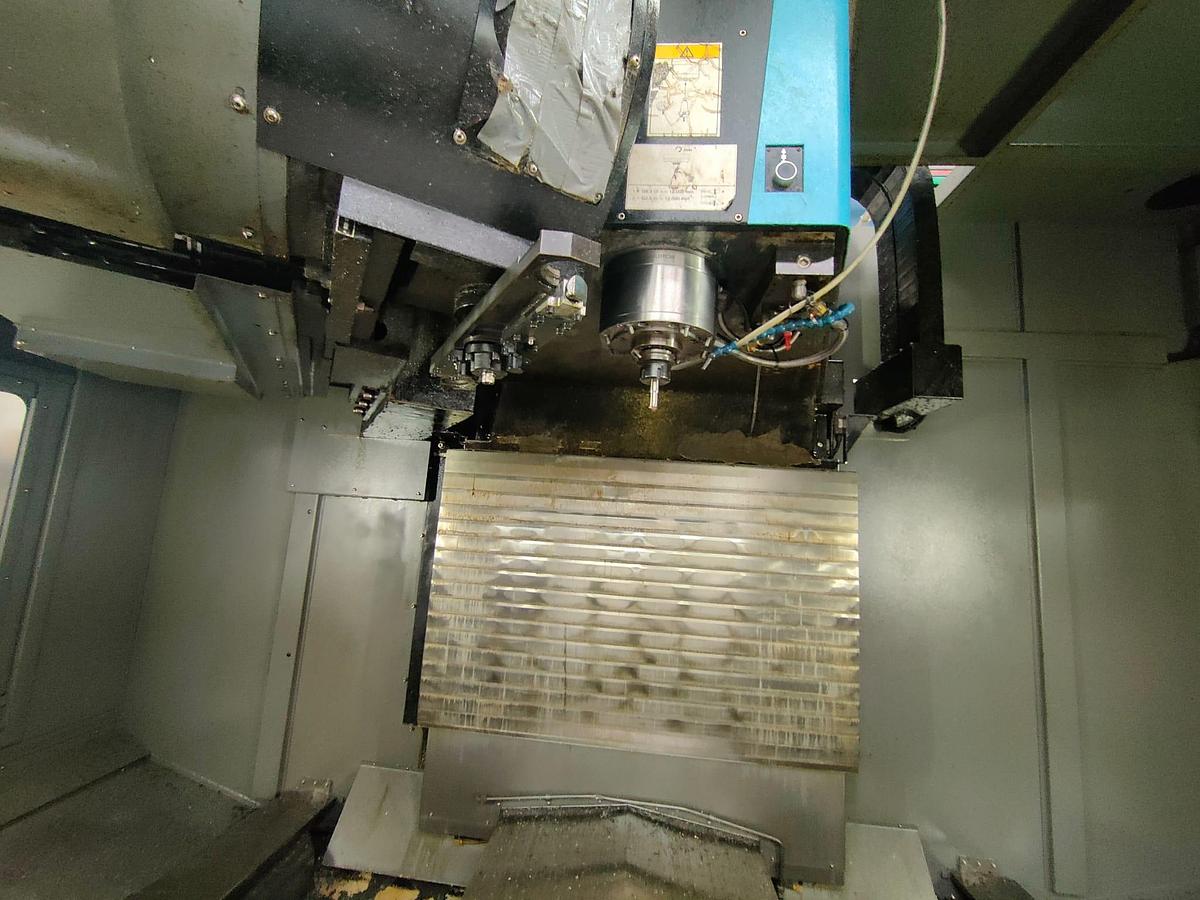 D'occasion Centre d'usinage HURCO VMX 64I 2014