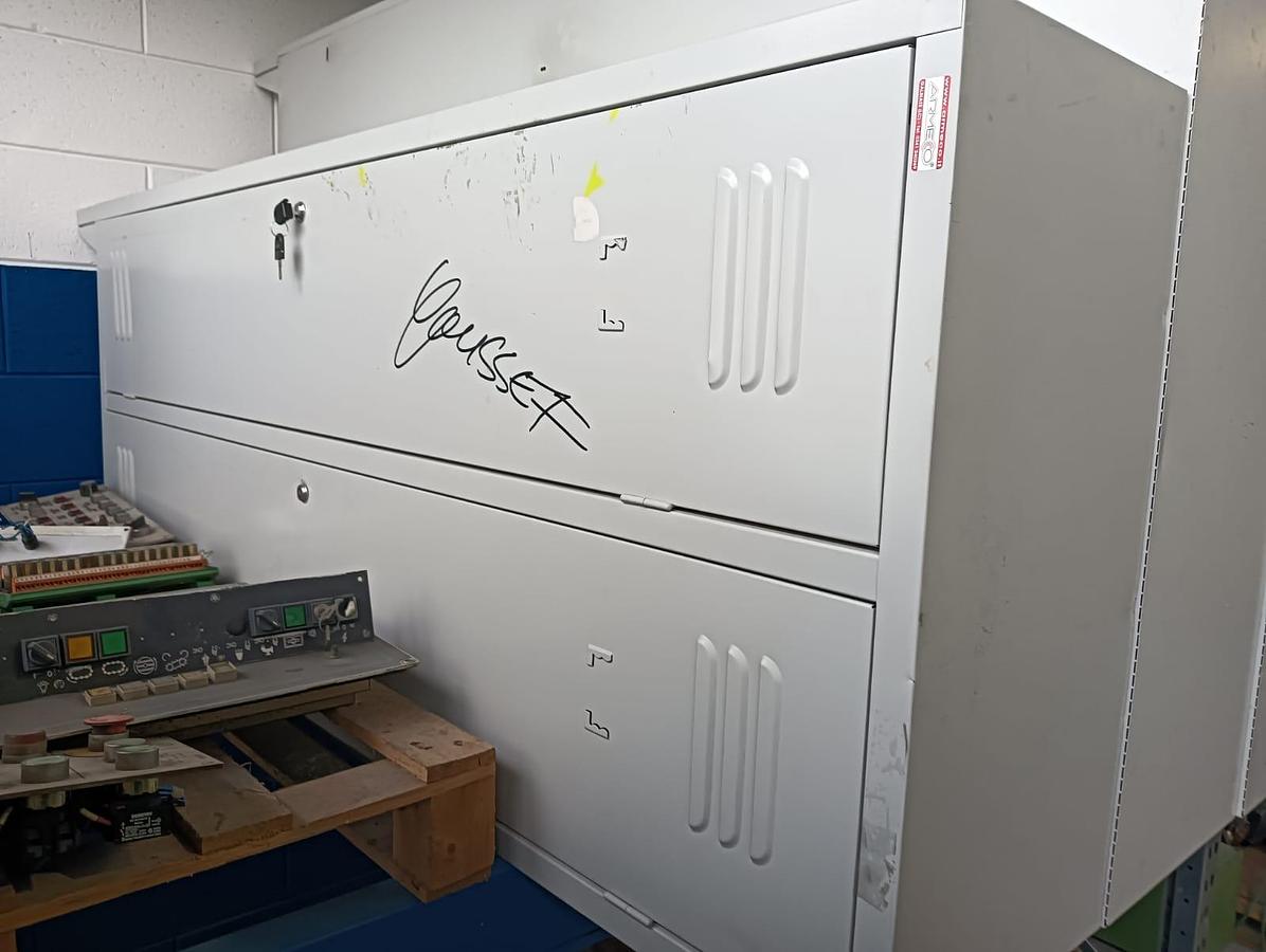Used WORKSHOP CABINETS