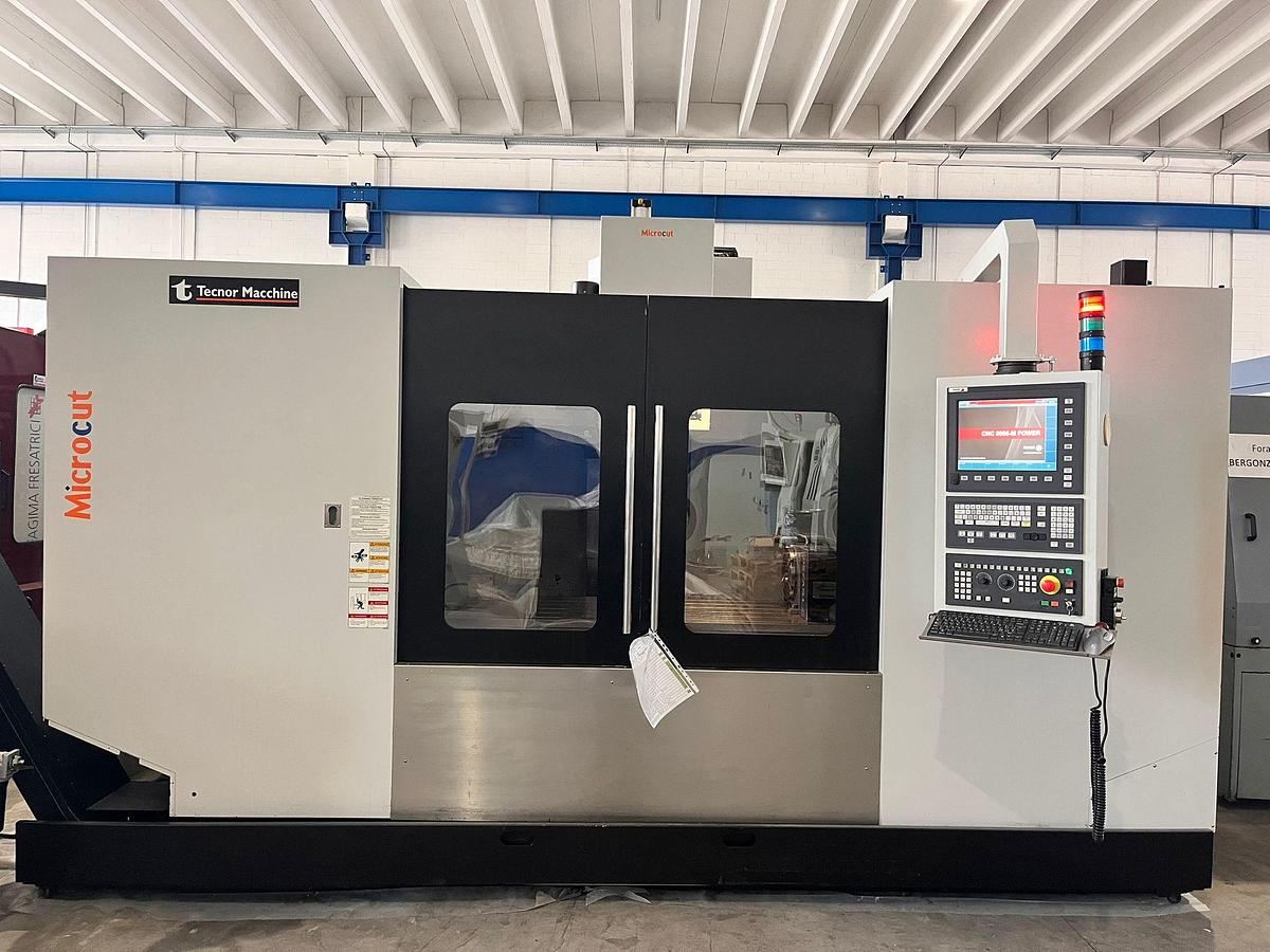 Gebraucht 2017 MICROCUT VERTICAL BEARBEITUNGSZENTRUM Mod. VMC-1600 F