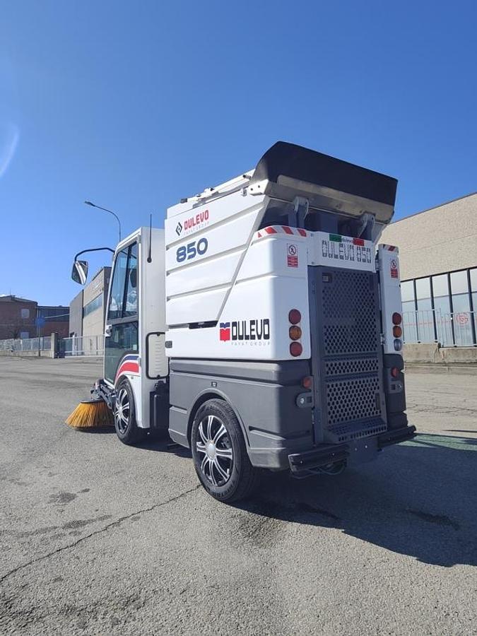 Refurbished A RECONDITIONED ROAD SWEEPING MACHINE ASPIRATOR