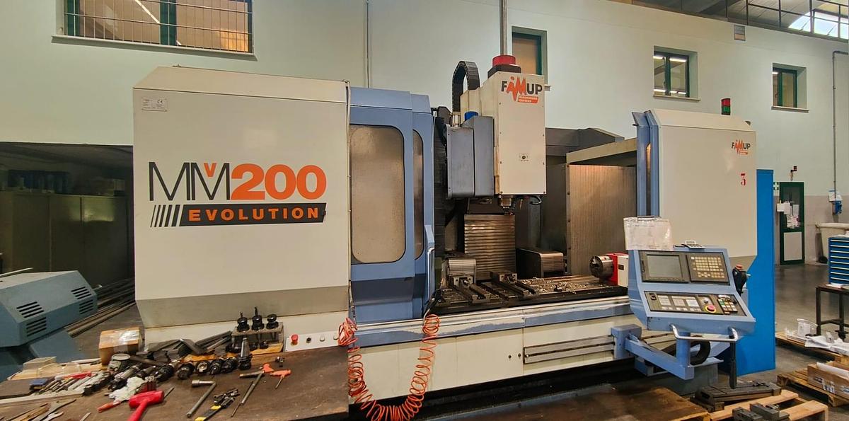 Usado CENTRO DE MECANIZADO DE COLUMNA MÓVIL FAMUP MMV 200 EVOLUTION 1999