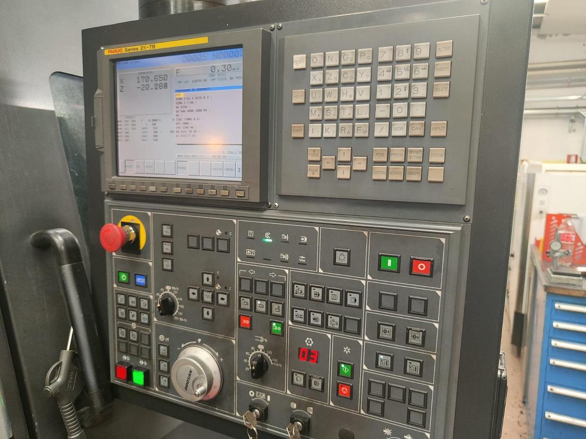 Used 2007 DOOSAN LATHE mod. PUMA 400 A