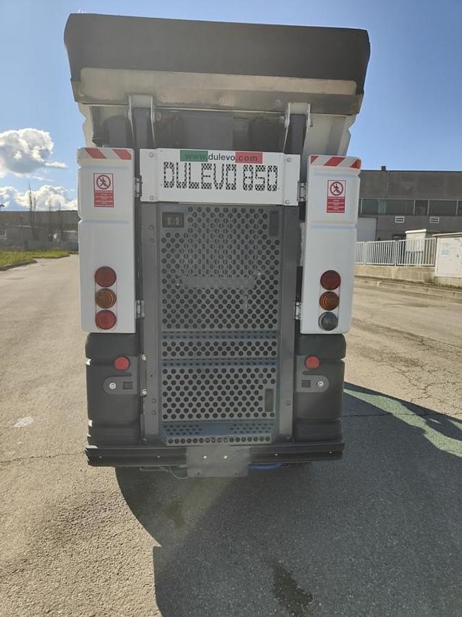 Refurbished A RECONDITIONED ROAD SWEEPING MACHINE ASPIRATOR