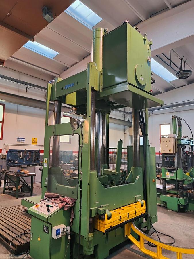 Gebraucht 1999 REIS FORMENPRÜFPRESSE Mod. TUS 130-100