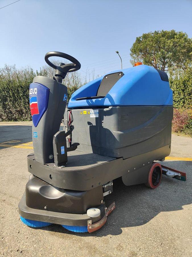Refurbished 2022 FLOOR SCRUBBER REVISED DULEVO BOOST 300.10