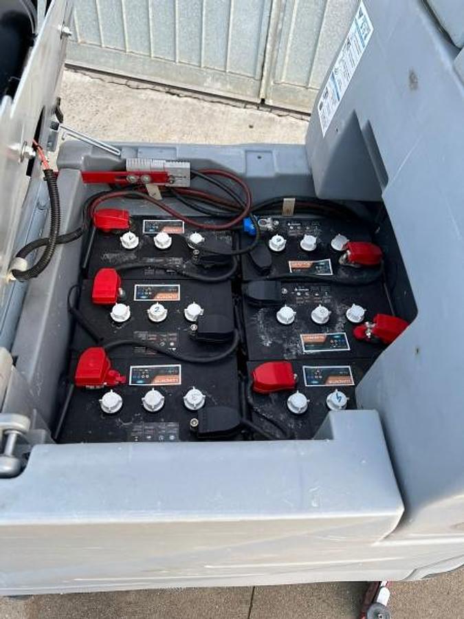 Gebraucht 2008 SPAZZA-LAVA NILFISK BR 850 SC