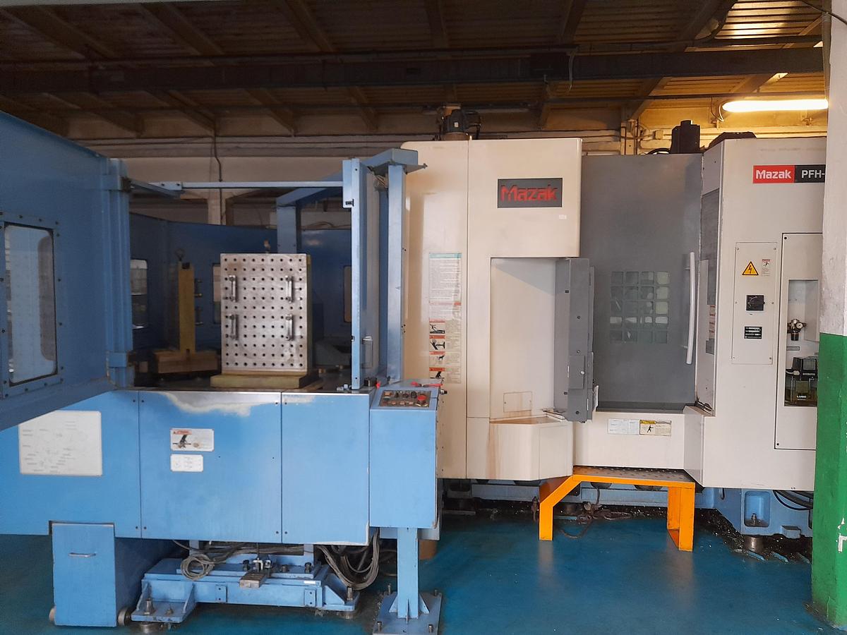 Used 2002 Mazak PFH-5800 Horizontal Machining Center with Pallet Changer