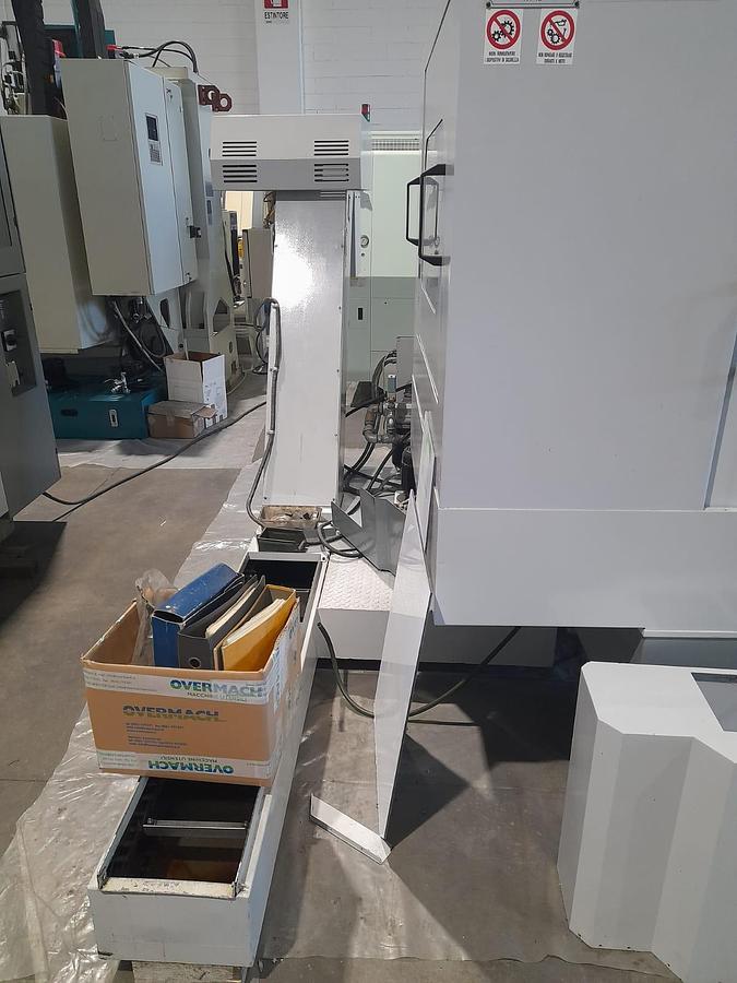 D'occasion Centre d'usinage vertical O.M.Z. mod.N T12