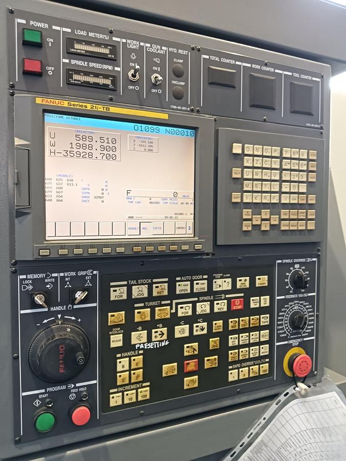 Used 2009 LATHE HYUNDAI model.SKT400LMC