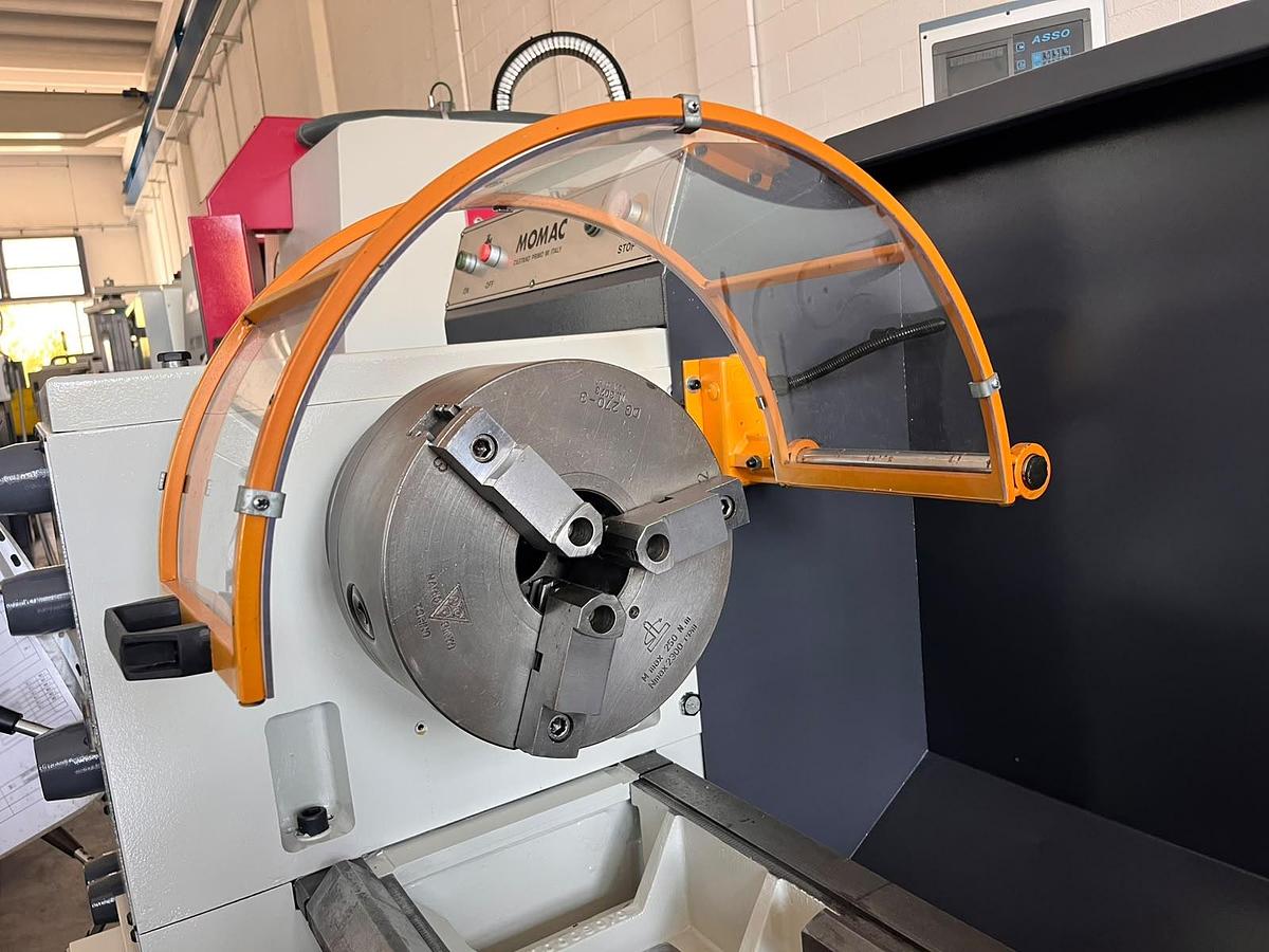 Used 2008 LATHE PARALLEL MOMAC mod.SM 260