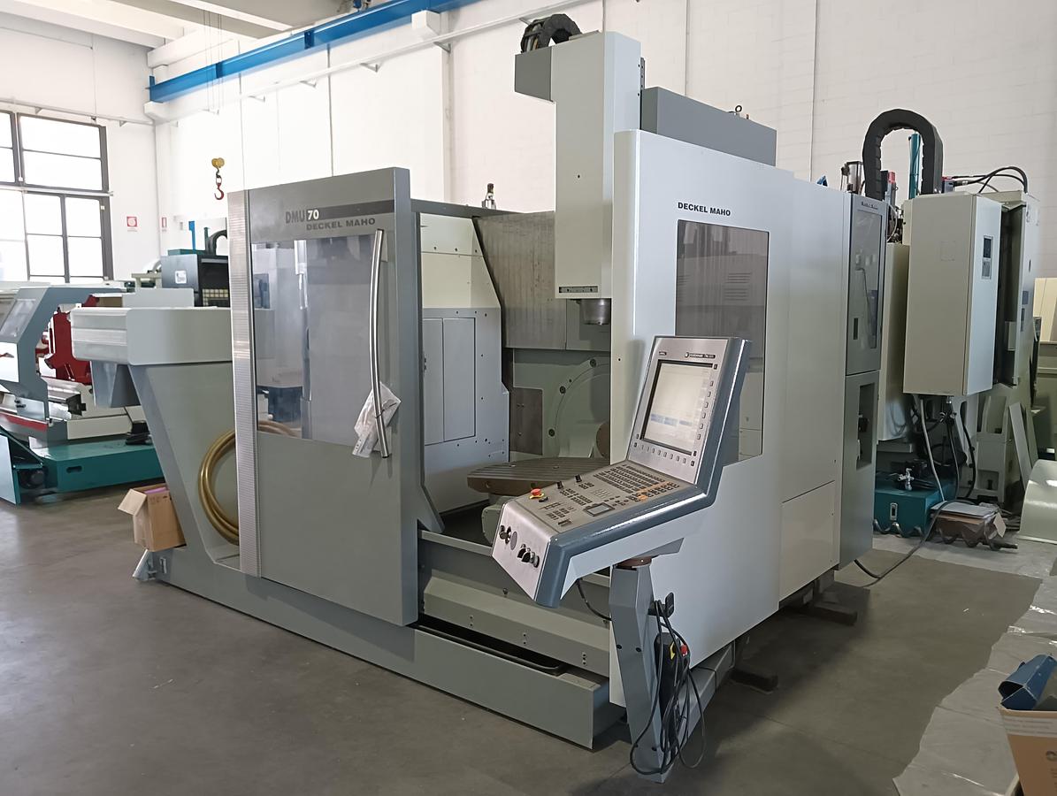Gebraucht 2007 VERTIKALES BEARBEITUNGSZENTRUM DECKEL MAHO Mod. DMU70 5 ACHSEN 3 + 2