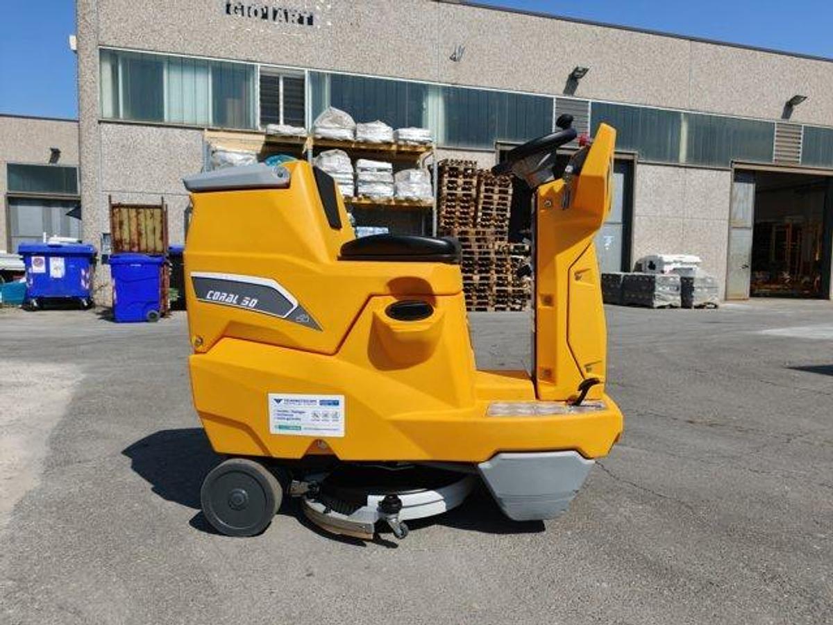 Refurbished 2024 INDUSTRIAL FLOOR CLEANER CORAL 50 REVISED