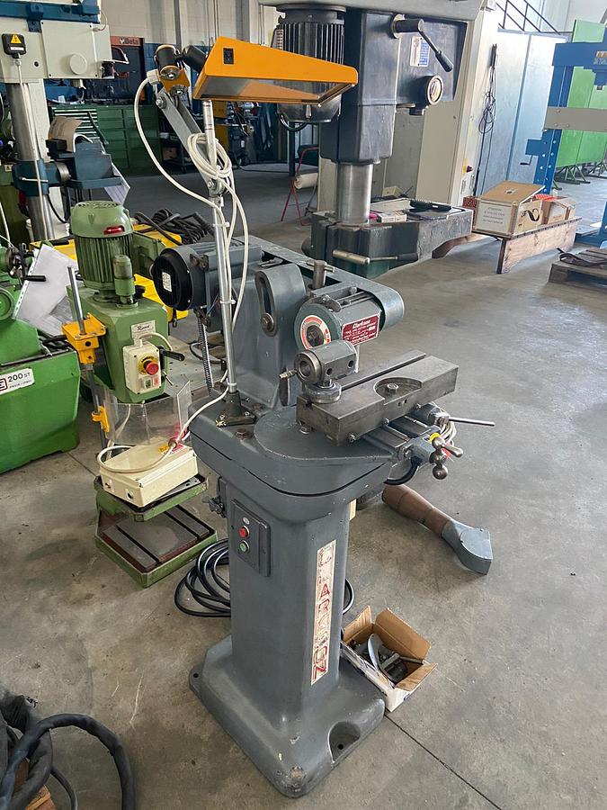 Used CLARKSON TOOL SHARPENING MACHINE