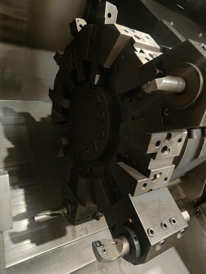 Used 2018 DOOSAN PUMA 2600 LATHE