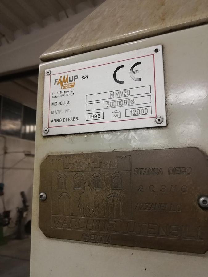 Usato 1998 CENTRO DI LAVORO A MONTANTE MOBILE FAMUP MMV 200 EVOLUTION